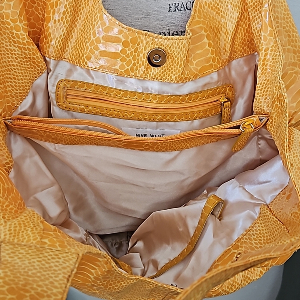 Nine West Handbag - Picture 3 of 9